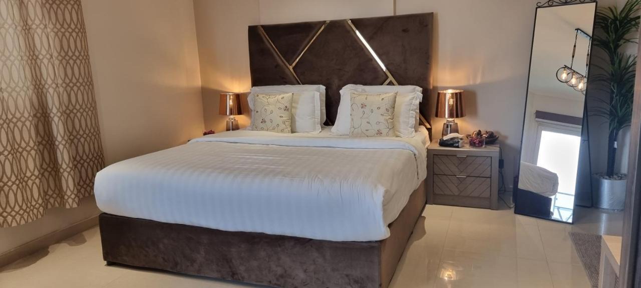 مطلة على البحر والفورمولا ببرج المسارات Apartment *