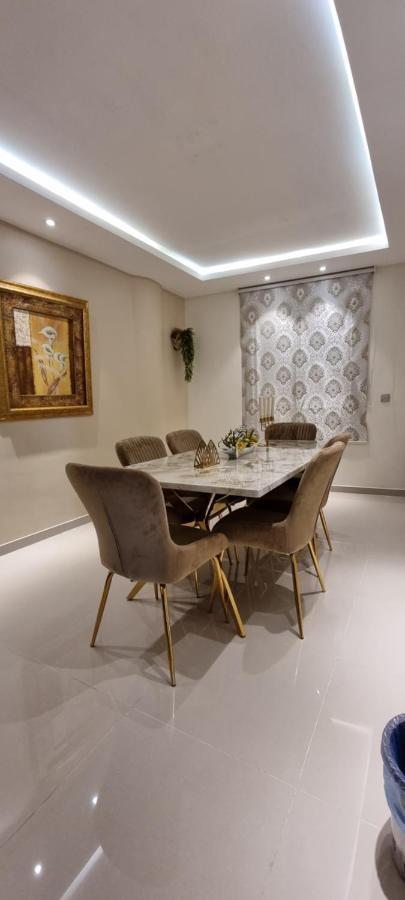 مطلة على البحر والفورمولا ببرج المسارات Apartment *