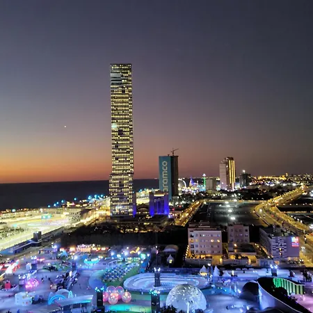 شقة مطلة على البحر والفورمولا ببرج المسارات Jeddah Exterior photo