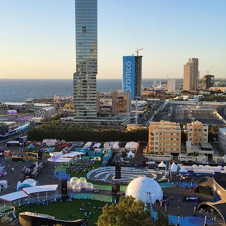 شقة مطلة على البحر والفورمولا ببرج المسارات Jeddah Exterior photo
