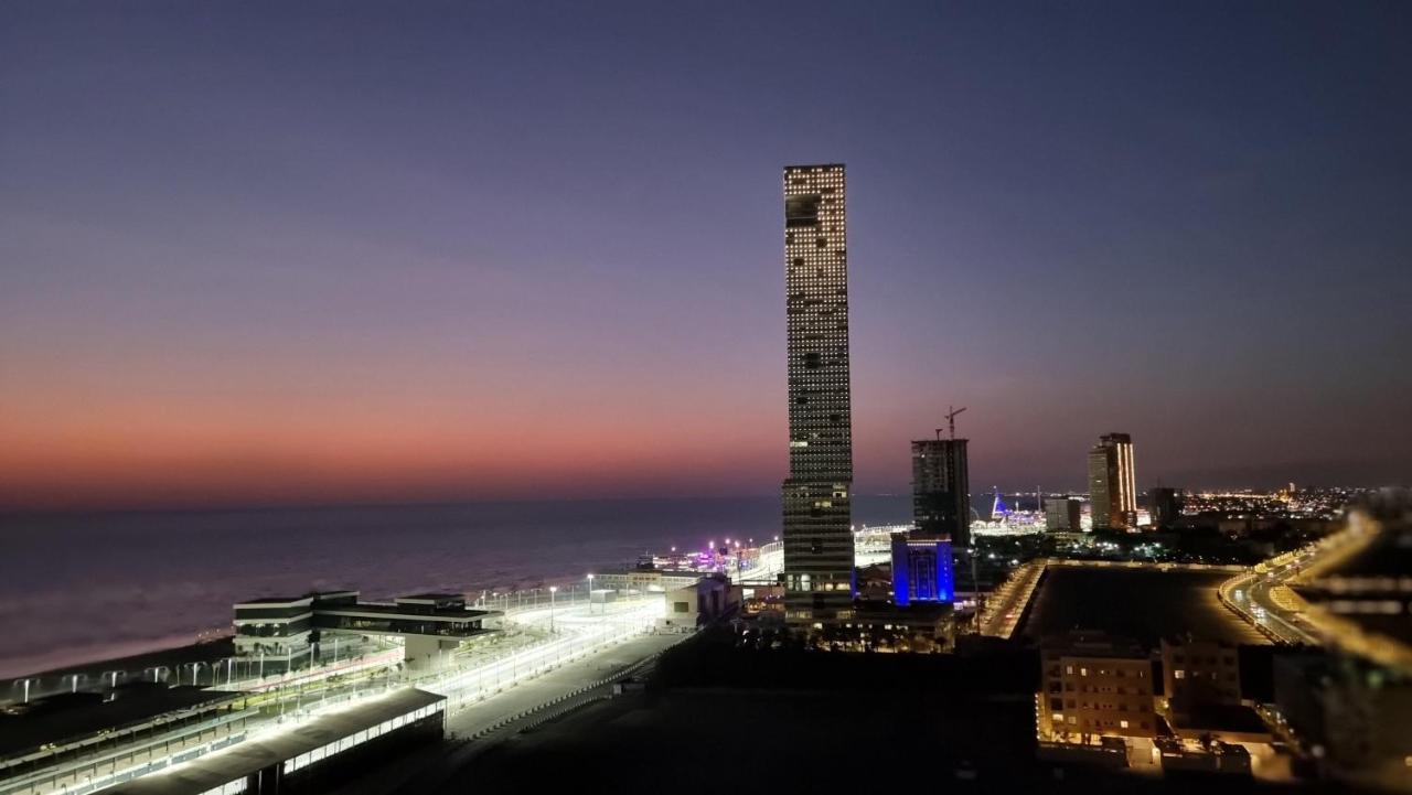 Apartment مطلة على البحر والفورمولا ببرج المسارات