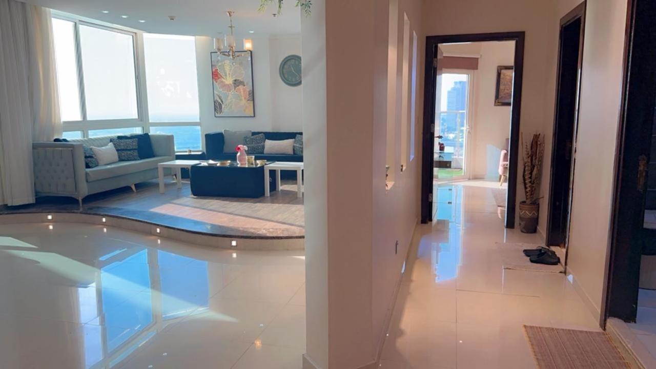 مطلة على البحر والفورمولا ببرج المسارات Apartment